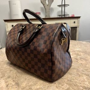 **Authentic** Louis Vuitton Speedy 30 in Damier Ebone print!